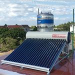 May-nuoc-nong-mat-troi-Ariston-250l-Gia-ban