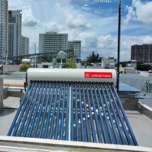 Máy nước nóng năng lượng mặt trời Ariston 300 lít
