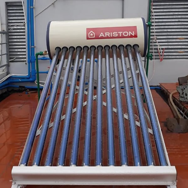 máy nước nóng năng lượng mặt trời Ariston 150L