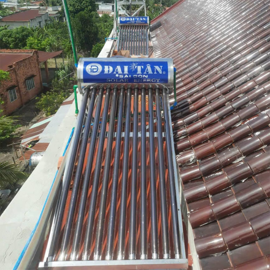 Máy nước nóng năng lượn mặt trời 130 lít Đại Tân